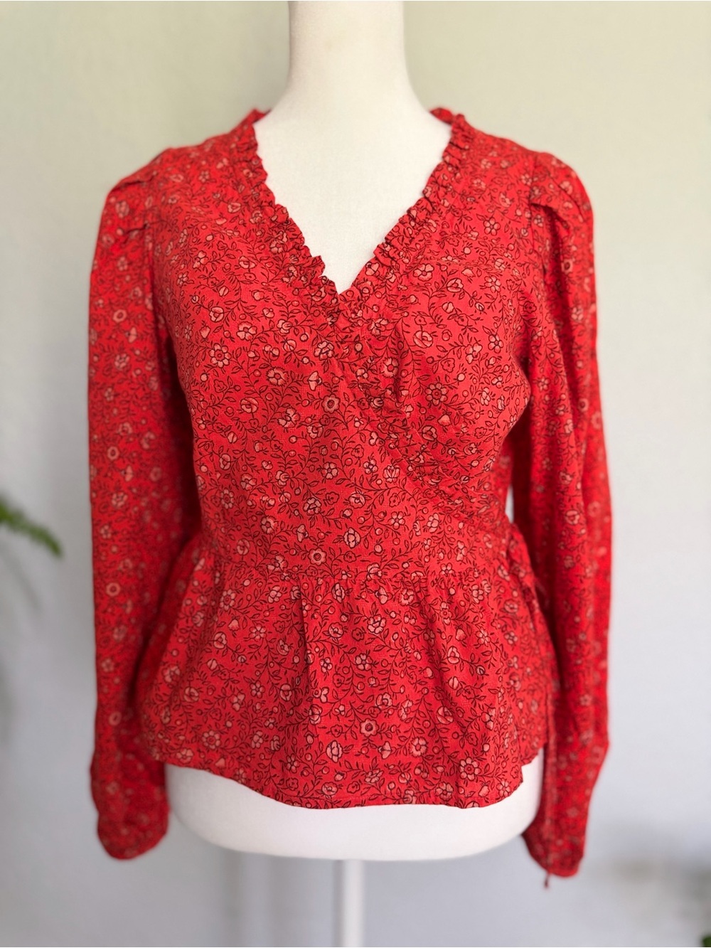 Universal Thread Red Floral  Long-Sleeve Top